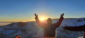 Цагаан сарын Шинийн 1-ний өглөө мөрөө гаргах зан үйл